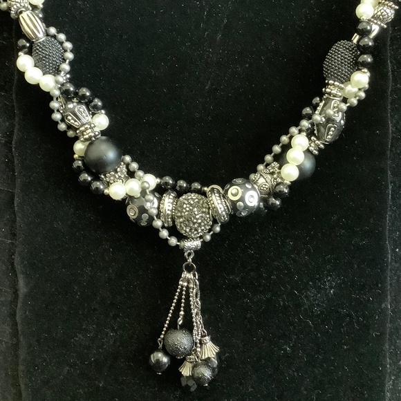 ART BY AMY LABBE Necklace 15.5 inches long - Picture 5 of 11